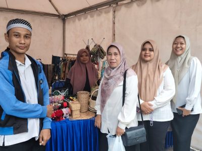 BAPPEDALITBANG BANJAR DUKUNG UMKM LOKAL DI HARI KETIGA BAZAR MTQ KALSEL KE-36