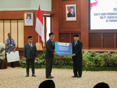 Muhammad Syarifuddin Dilantik Sebagai Sekdaprov Kalsel, Gubernur Muhidin Tegaskan Pentingnya Integritas