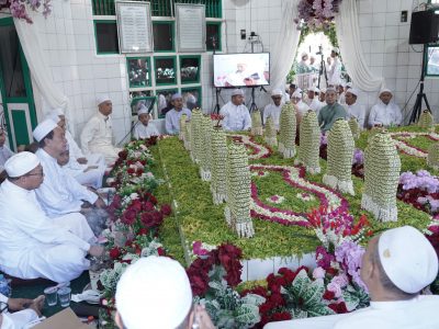 Bersama Ribuan Jemaah, Wabup Habib Idrus Al Habsyi Hadiri Haul Jama Wali Lima