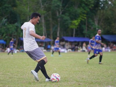 Bupati Banjar Buka Turnamen Sepak Bola Awang Bangkal Barat Cup II, 64 Tim Ambil Bagian