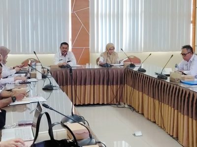 BAPPEDALITBANG BANJAR BAHAS KETERLIBATAN AYAH DALAM PENGASUHAN DI MASYARAKAT PINGGIRAN SUNGAI