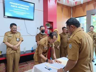 ASN BAPPEDALITBANG BANJAR TANDA TANGANI PAKTA INTEGRITAS, WUJUD KOMITMEN PEMERINTAHAN BERSIH